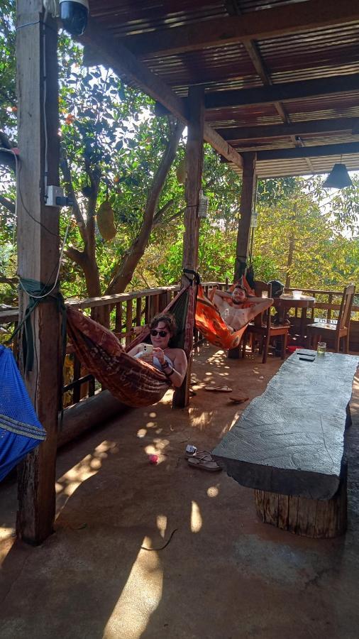 Bee Bee'S Chalets Home Stay And Trekking Banlung 外观 照片