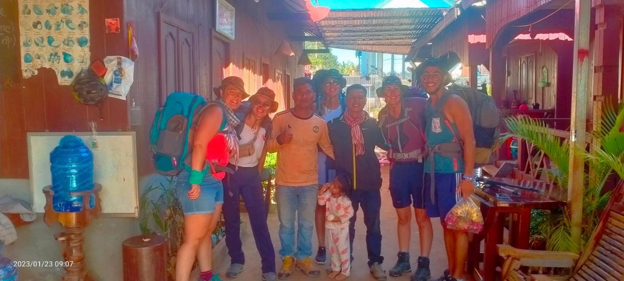 Bee Bee'S Chalets Home Stay And Trekking Banlung 外观 照片