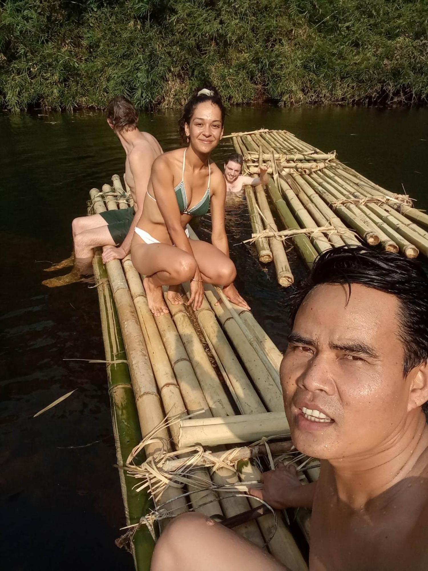 Bee Bee'S Chalets Home Stay And Trekking Banlung 外观 照片
