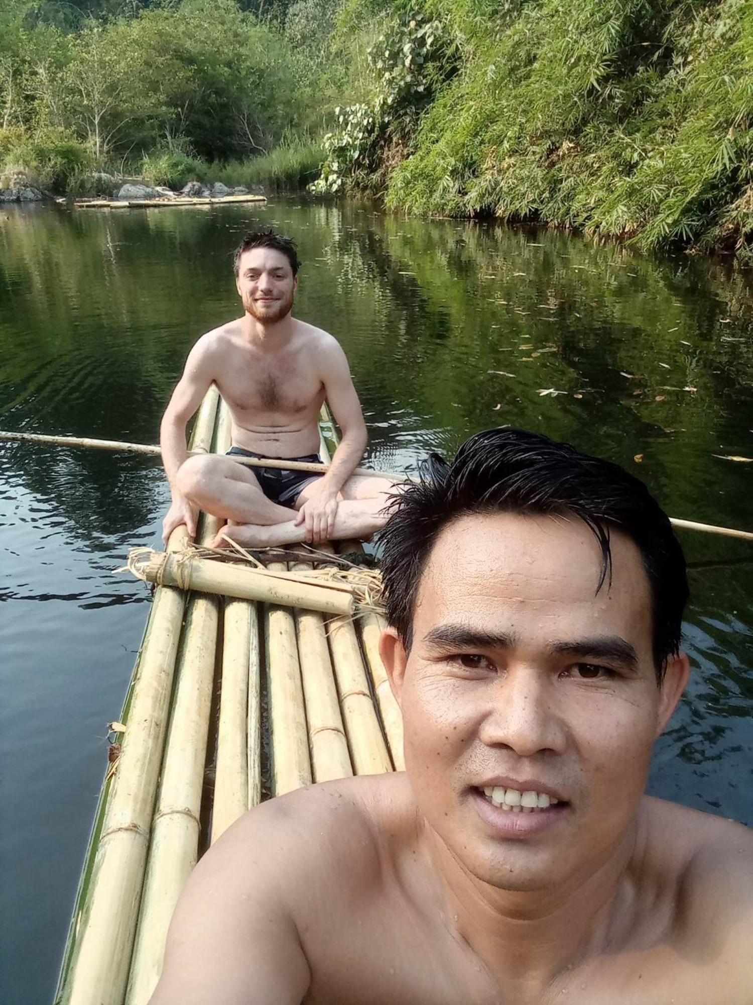 Bee Bee'S Chalets Home Stay And Trekking Banlung 外观 照片