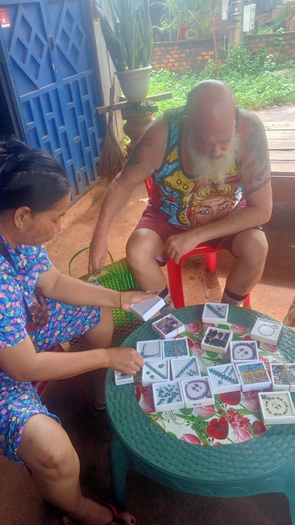 Bee Bee'S Chalets Home Stay And Trekking Banlung 外观 照片