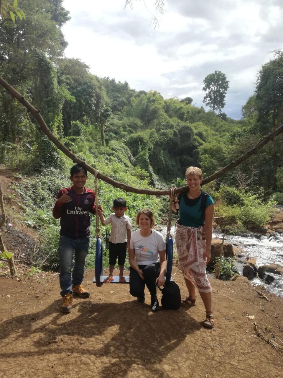 Bee Bee'S Chalets Home Stay And Trekking Banlung 外观 照片