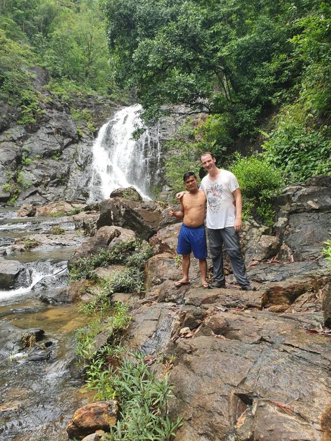 Bee Bee'S Chalets Home Stay And Trekking Banlung 外观 照片